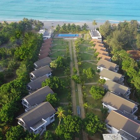 Uppuveli Beach By Dsk Trincomalee Bagian luar foto