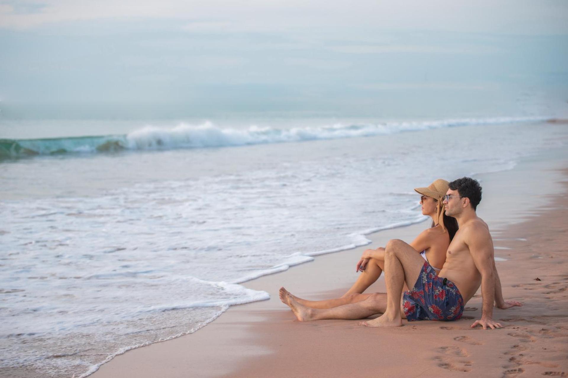Uppuveli Beach By Dsk Trincomalee Bagian luar foto